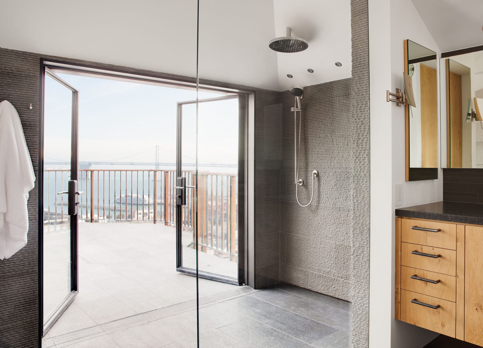 Master bathroom Telegraph Hill Residence