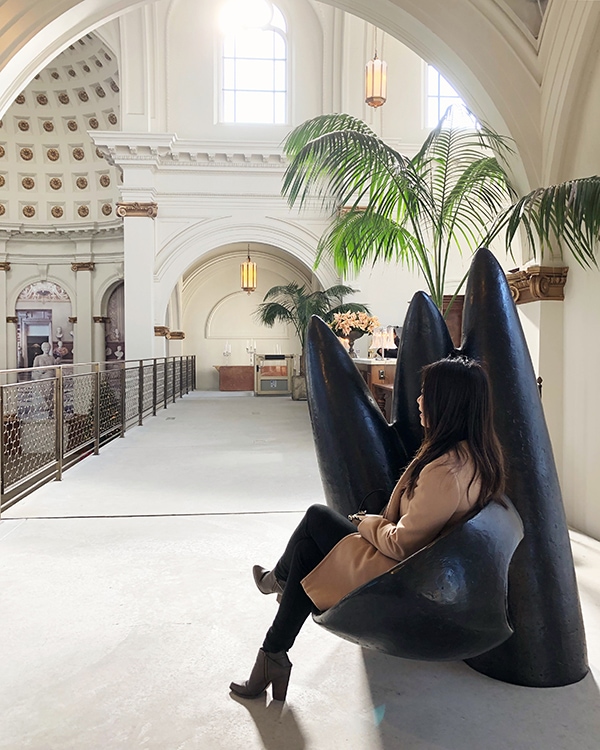 wendell castle chair at San Francisco art gallery